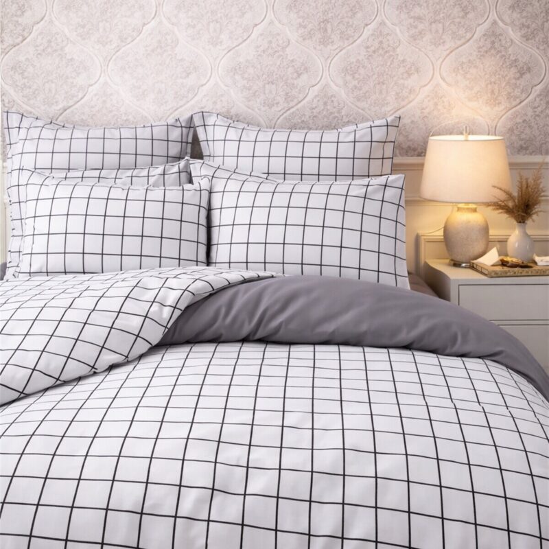 More Home Tek Kişilik Nevresim Takımı Lastikli Çarşaf  Kareli Antrazid Siyah Beyaz