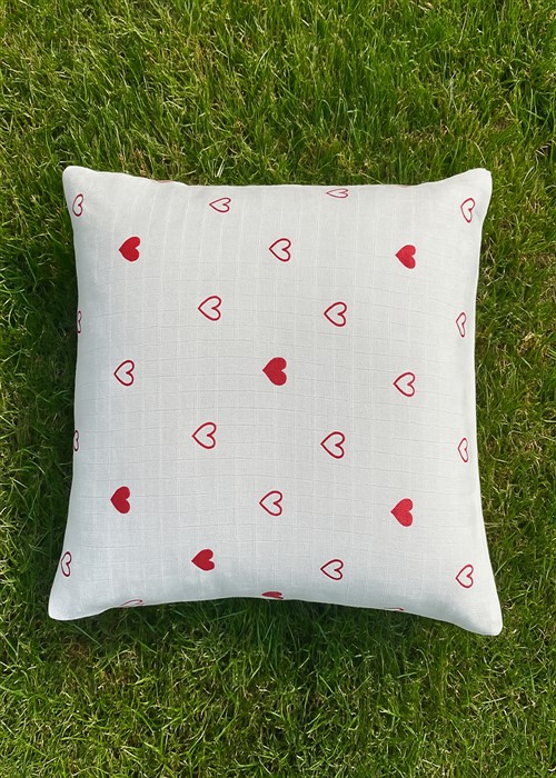More Home Müslin Bebek Yastık Kılıfı Kapaklı 35X45 Kalp Desenli