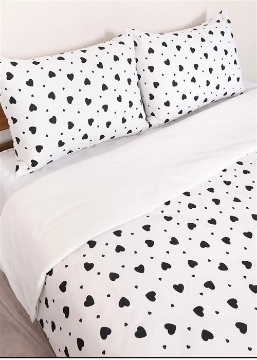 More Home  Çift Kişilik Nevresim Seti + Yastık Kılıfı kalpli beyaz kombinli