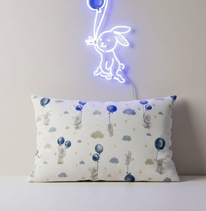 More Home Müslin Bebek Yastık Kılıfı Kapaklı 35X45 Tavşanlı Balonlu Mavi Beyaz