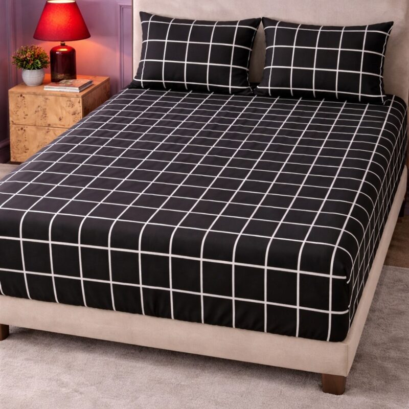 More Home Çift  Kişilik Lastikli Çarşaf  Seti + Yastık Kılıfı Kareli Siyah Beyaz